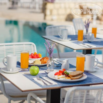 Louis St. Elias Resort 