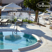 Louis St. Elias Resort 