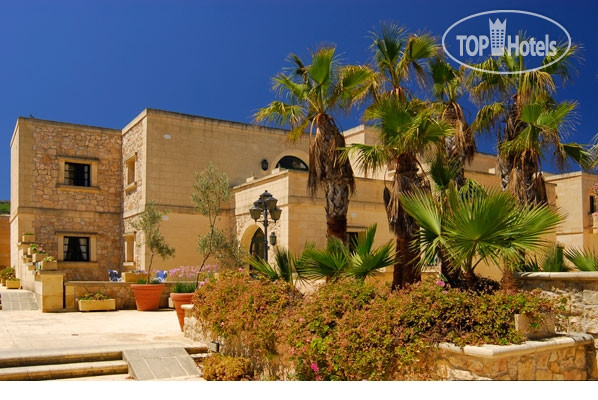 New photos from tourists Villagg tal-Fanal 3*