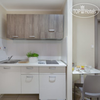 115 The Strand Hotel & Suites
