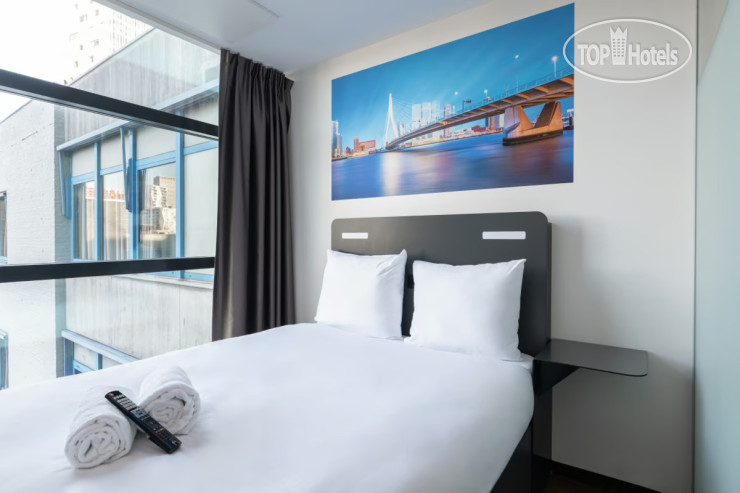 Hotel photo easyHotel Rotterdam City Centre 2*