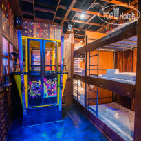 Amsterdam Teleport Hotel 