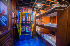 Amsterdam Teleport Hotel 3*