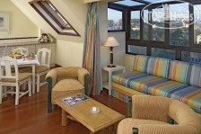 Real Residencia Suites Hotel 4*