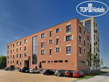 Hotel photo Melrose Apartments 3*