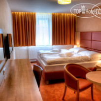 Club Hotel