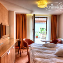 Club Hotel