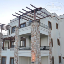 Liona Residence