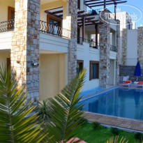Liona Residence