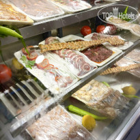 Holiday Inn Resort Bodrum Главный ресторан, свежее мясо 