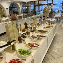 Holiday Inn Resort Bodrum Салаты, овощи, маринады