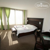 Flora Hotel