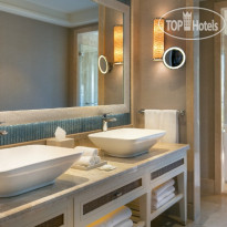 Caresse a Luxury Collection Resort & Spa