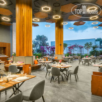 The Norm Collection Doora 