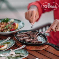 The Norm Collection Doora 