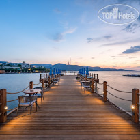 The Norm Collection Doora 