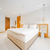 The Norm Collection Doora 