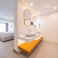 The Norm Collection Doora 