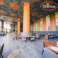 The Norm Collection Doora 