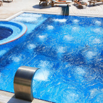 Kefaluka Resort ПЛЯЖ И БАССЕЙНЫ
• Главный бас