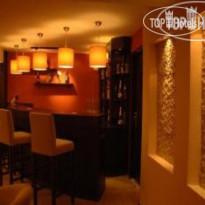 El Vino Hotel & Suites 