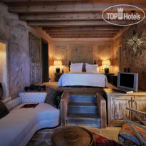 Ada Hotel