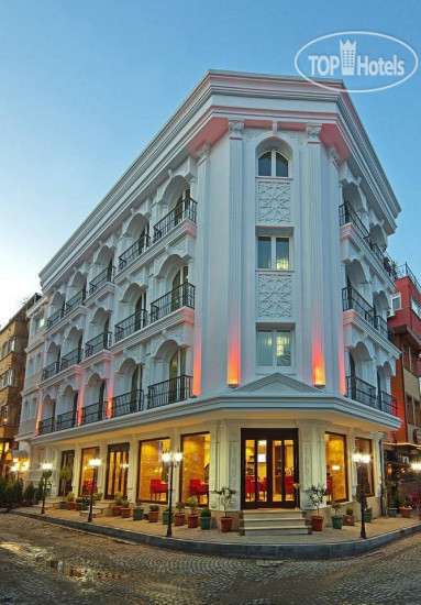 Hotel photo The Magnaura Palace 4*