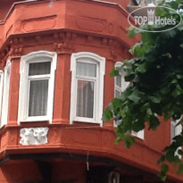 Corner Hot