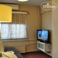 Uslan Residence 