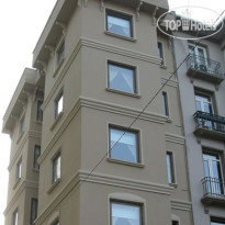 Uslan Residence 