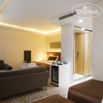 Peninsula Galata