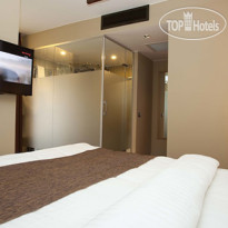 Juliet Rooms & Kitchen