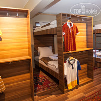 Juliet Rooms & Kitchen