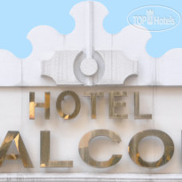 Falcon Hotel 