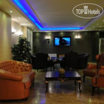 The Port Hotel Вестибюль