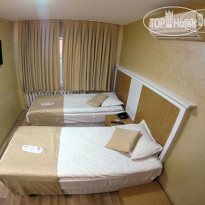 Lal Hotel