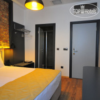 Retropera Hotel