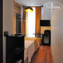 Retropera Hotel