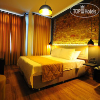 Retropera Hotel