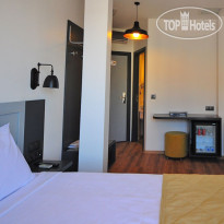 Retropera Hotel