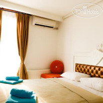 Lancelot Hotel