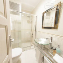 Villa Pera Suite Hotel
