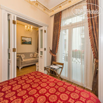 IQ Hotel
