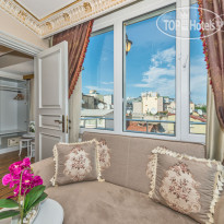 IQ Hotel