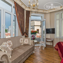 IQ Hotel