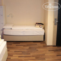 Twins Rooms Hostel 