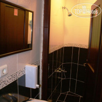 Metropolis Hostel & Guest House