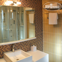 Ener Old Castle Resort Hotel 