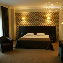 Ener Old Castle Resort Hotel 