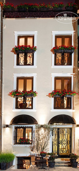 Фотографии отеля  Lokum Ev Suites Beyoglu 